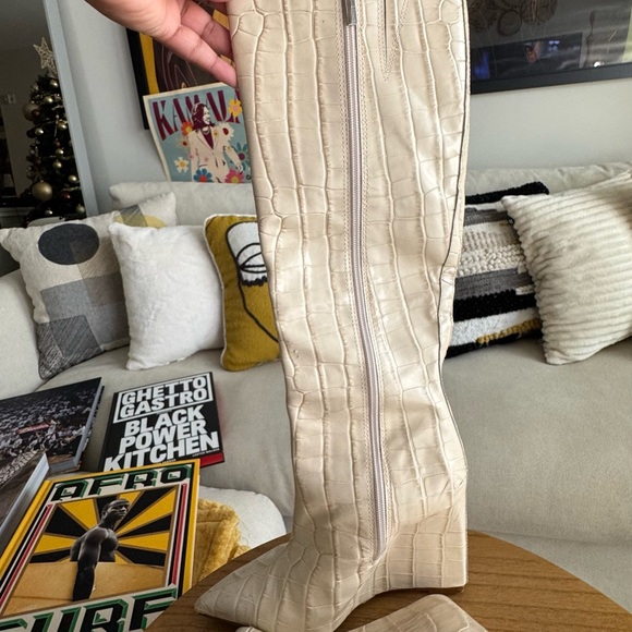 SCHUTZ Asya Up Crocodile-Embossed Leather Wedge Boots - Picture 4 of 4